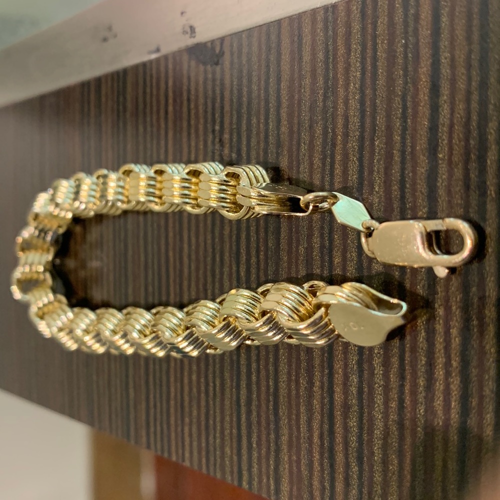 10kt gold bracelet